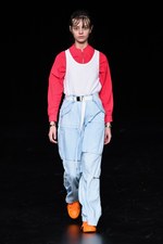 ネーム 2017年春夏コレクション - ノスタルジーに色彩を乗せて、自由な若者の柔らかな着こなし｜写真34