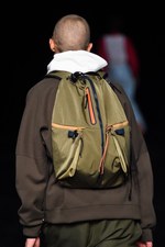 ネーム 2017年春夏コレクション - ノスタルジーに色彩を乗せて、自由な若者の柔らかな着こなし｜写真37