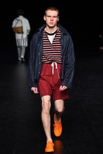 ネーム 2017年春夏コレクション - ノスタルジーに色彩を乗せて、自由な若者の柔らかな着こなし｜写真62