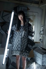 バルムング 2017年春夏コレクション - 混濁した‟灰色”の世界に現れる現代の遊び場｜写真32