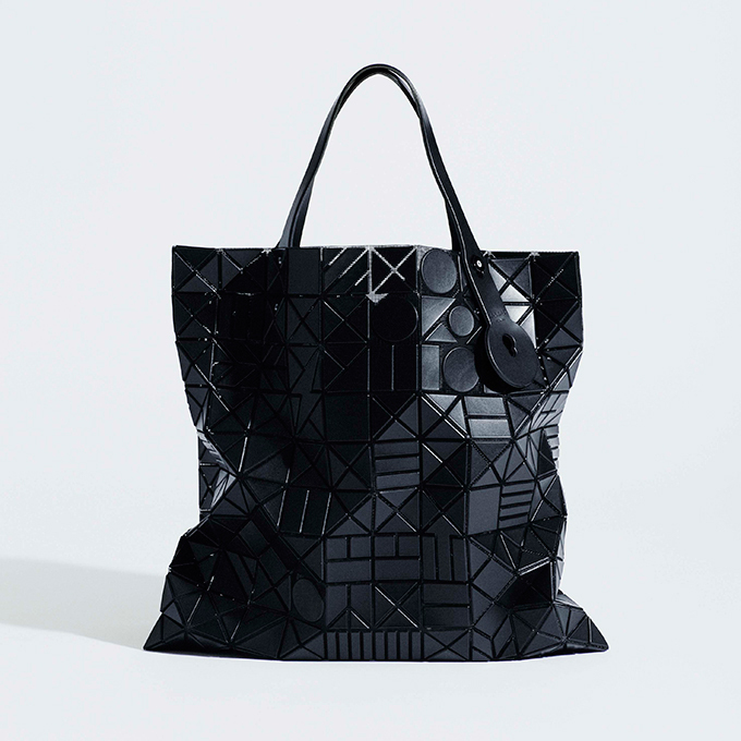 BAO BAO ISSEY MIYAKEの新バッグ「CHORD」ロックな楽譜やヘッドフォン 