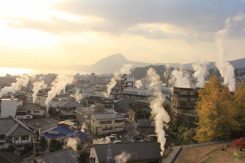 新宿・ビームス ジャパンに別府の源泉掛け流し「ビームスの足湯」が登場 | 写真