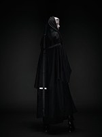 アリスアウアア 2017年春夏コレクション - 無機質で生々しい息吹きを、漆黒の世界で｜写真2