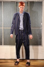 自由なミックス感でつくる夏のストライプスタイル - ZUCCa(ズッカ) 2012年春夏コレクション｜写真5