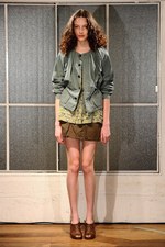 自由なミックス感でつくる夏のストライプスタイル - ZUCCa(ズッカ) 2012年春夏コレクション｜写真33