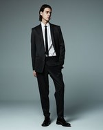 アトウ 2017年春夏コレクション - 歯向いながら、自分らしさを生み出す｜写真24