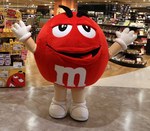 チョコレート「M&M’S」体験型カフェが原宿に - 19カラーを使用した“カラフルパフェ”提供｜写真7