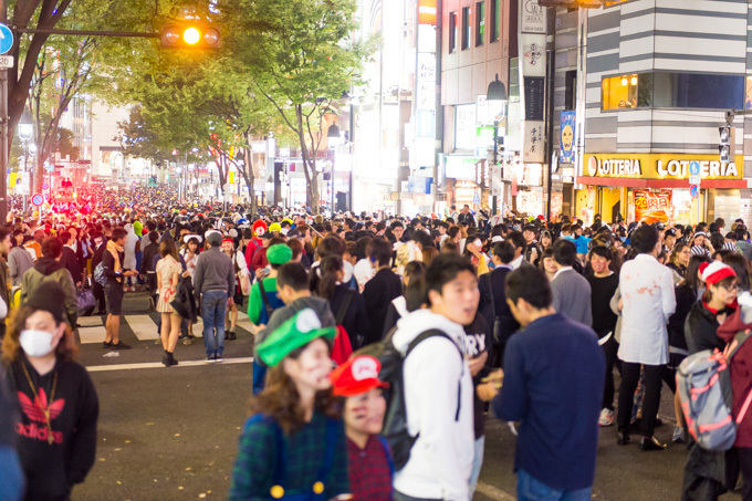 ハロウィン仮装スナップ  - 渋谷に溢れるピカチュウ、りゅうちぇる、ハーレイ・クイン｜写真16