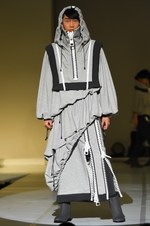 文化服装学院の16年ファッションショー、文化祭「游於藝」で開催｜写真12