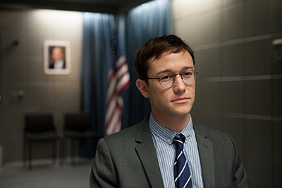 映画『スノーデン』米国最大の機密を暴き、世界中から追われた男