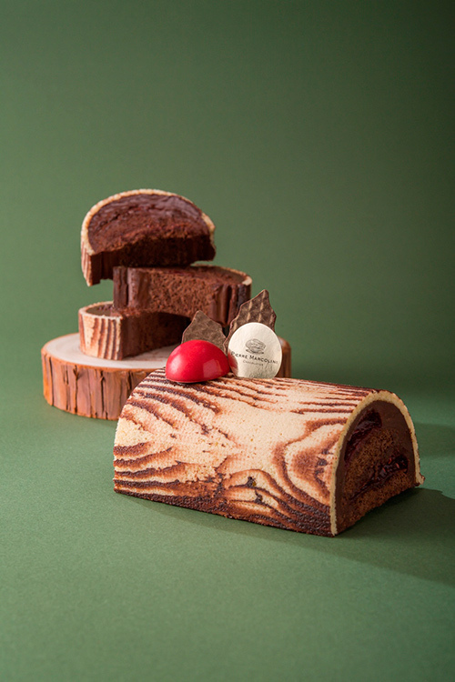 ピエール マルコリーニのクリスマス - 苺とホワイトチョコレートムースのケーキ｜写真4
