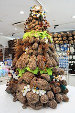 京都水族館で「愛のペンギンクリスマス」今季初ペンギンの赤ちゃんが登場、映像と光のイルミネ―ションも｜写真11