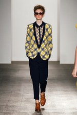 よそよそしいエレガントさと、子供のような純真な強さ - カレンウォーカー(KAREN WALKER) 2012年春夏コレクション｜写真11