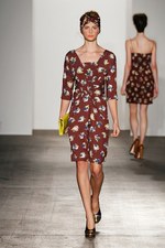 よそよそしいエレガントさと、子供のような純真な強さ - カレンウォーカー(KAREN WALKER) 2012年春夏コレクション｜写真15