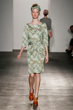 よそよそしいエレガントさと、子供のような純真な強さ - カレンウォーカー(KAREN WALKER) 2012年春夏コレクション｜写真20