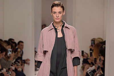 セーラー｜エルメス 2017年春夏コレクション - 引き継がれる伝統を春色にのせて