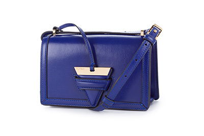 ロエベ「バルセロナ バッグ」からスモールサイズが新登場