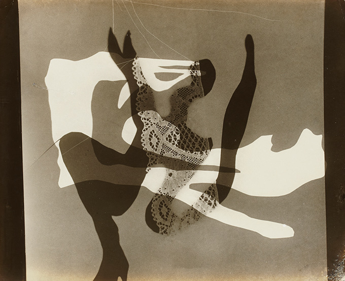 美術家・瑛九の展覧会『瑛九 1935 -1937 闇の中で「レアル」をさがす』東京国立近代美術館で | 写真