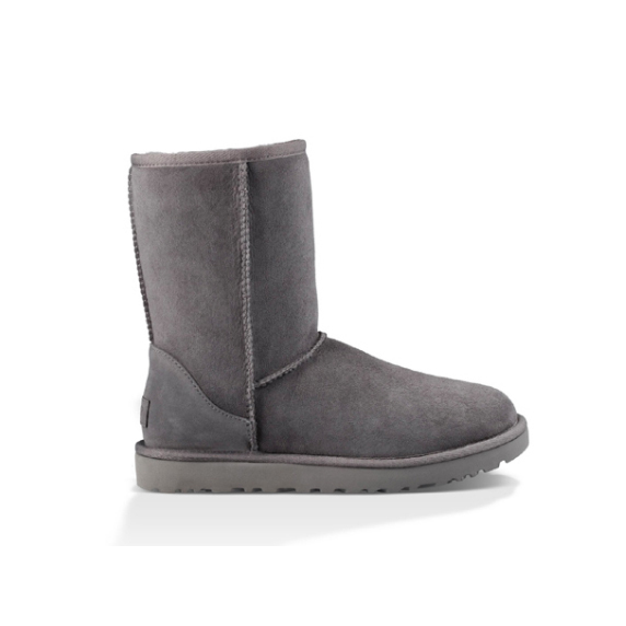 UGGのブーツ「クラシック ショート II＆ミニII」スワロフスキー