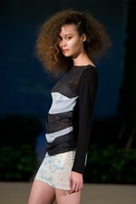 強く美しく生きる女性の、激しくも切ない恋心を描いた - ジャズカッツェ(jazzkatze) 2012年春夏コレクション｜写真8