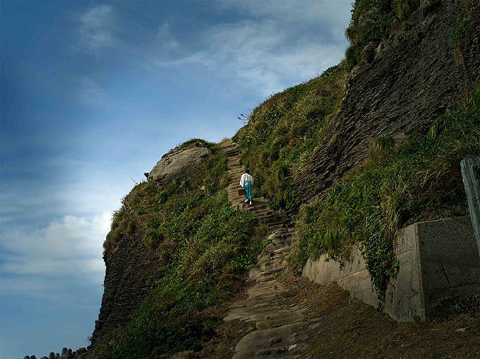 世界遺産 沖ノ島の知られざる姿を紹介 日本橋で写真展 沖ノ島 神宿る海の正倉院 ファッションプレス