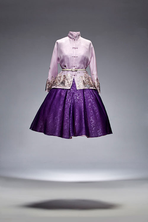 シャッツィ・チェンのアーカイブコレクション展が大阪・うめだ阪急で、日本初公開のドレスも｜写真1