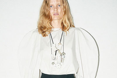 エンフォルド 17年春夏コレクション - 洋服を解体し、大胆なレイヤードを提案