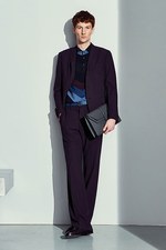 ボッテガ・ヴェネタ17年メンズプレフォールコレクション - 幾何学柄のスーツを上品にカジュアルダウン｜写真21