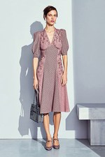 ボッテガ・ヴェネタ 17年ウィメンズプレフォール - アースカラーで、秋らしくエレガントな装い｜写真1