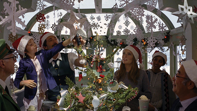 ウェス・アンダーソン監督、H&Mのクリスマス向けショートフィルムを制作 | 写真