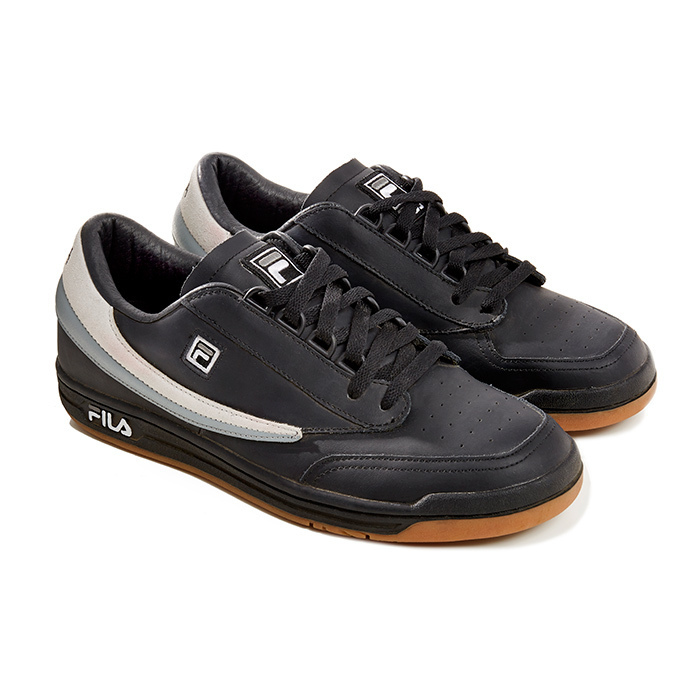 ゴーシャ ラブチンスキー、FILA&Kappaとのコラボウェアをドーバー銀座
