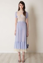 レッド ヴァレンティノ 2017年プレフォールコレクション - 待ち合わせはスターが集う伝説のホテル｜写真14