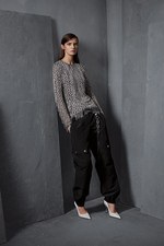 マイケル・コース コレクション 17年プレフォール 、グラマーなシルエットとメンズライクなディテール｜写真35