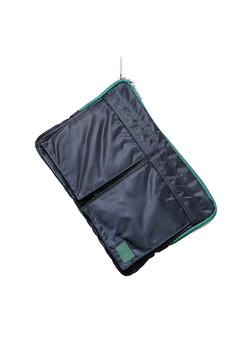 sacai×ポーターのコラボメンズバッグ - サカイらしい配色、ディテールを高い機能性で｜写真7