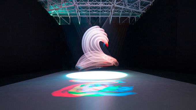 ライゾマとアート＋コムの合同企画展が東京・西新宿で - 光の動きに着目した最新のデジタルアート｜写真5
