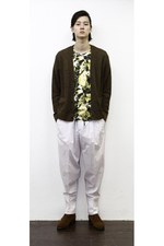 80年代の雰囲気をミックスしたエレガントスタイル-TOGA VIRILIS（トーガ ビリリース）2012年春夏｜写真3