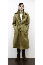 80年代の雰囲気をミックスしたエレガントスタイル-TOGA VIRILIS（トーガ ビリリース）2012年春夏｜写真5