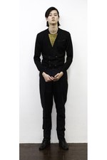 80年代の雰囲気をミックスしたエレガントスタイル-TOGA VIRILIS（トーガ ビリリース）2012年春夏｜写真15