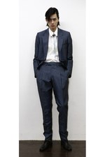 80年代の雰囲気をミックスしたエレガントスタイル-TOGA VIRILIS（トーガ ビリリース）2012年春夏｜写真17