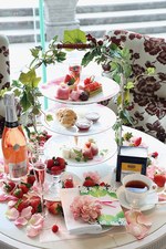 「ストロベリー アフタヌーンティー」をラ・スイート神戸で - 柔らかな求肥を纏ったイチゴスイーツ｜写真1