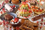 京都タワーのスイーツビュッフェ、約25種のチョコレート×ベリースイーツが食べ放題