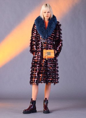 ヴェルサーチェ(VERSACE) 2017年プレフォールウィメンズコレクション  - 写真33