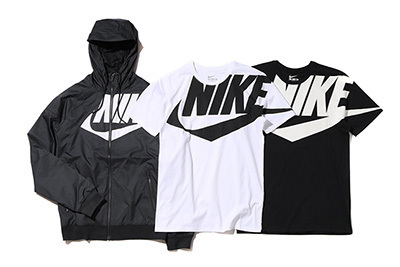 ナイキ　ビックロゴ　ウインドランナー 新品　S ネイビー　ブルー　ホワイトロゴ top.jpg