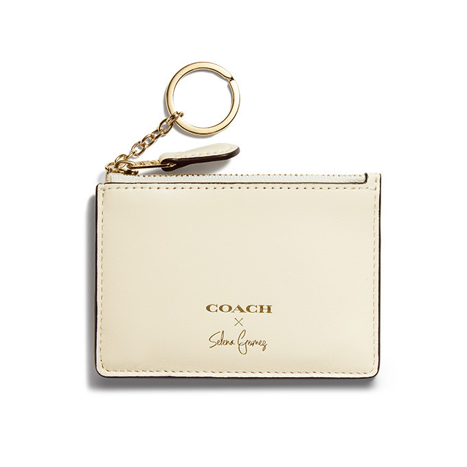 Selena Gomez×coach コラボパスケース - メルカリ