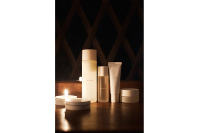 心と身体と肌を慈しむスペシャルなひとときに寄り添う、限定スキンケアキットがTHREEから登場
