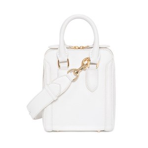 マックイーン(McQueen) ヒロイン｜写真2