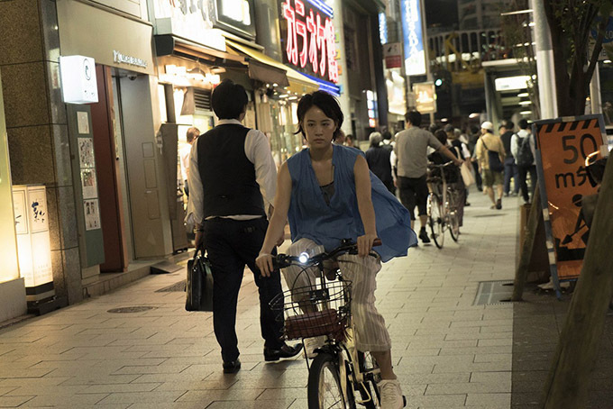 『映画 夜空はいつでも最高密度の青色だ』石井裕也×池松壮亮、最果タヒの詩集が原作のラブストーリー｜写真4