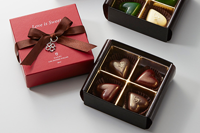 ガルニ×レザネフォールのバレンタイン、ハートショコラ＆四葉クローバーのチャーム