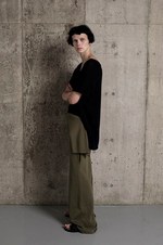 リスマット バイ ワイズ17年春夏アイテム - "スリット"を取り入れた軽やかなニットウェア｜写真6