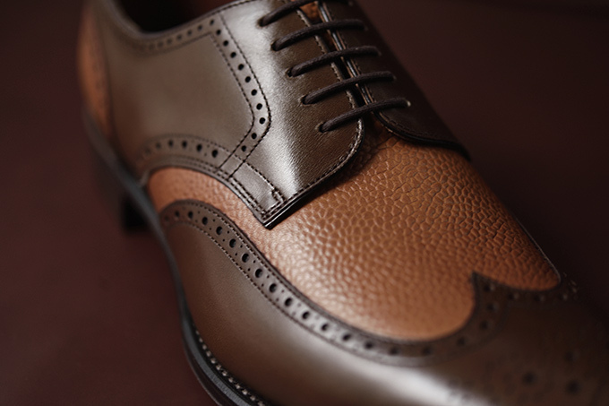リーガル17年記念モデル、2種の上質レザーを使った紳士靴 | 写真